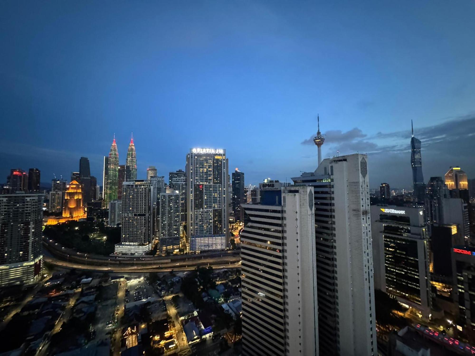 The Luxe By Infinitum Klcc By Casabellestay Apartment *